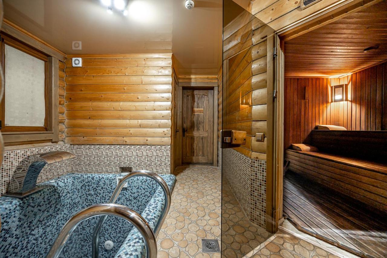 Tatariv Deluxe Hotel ภายนอก รูปภาพ