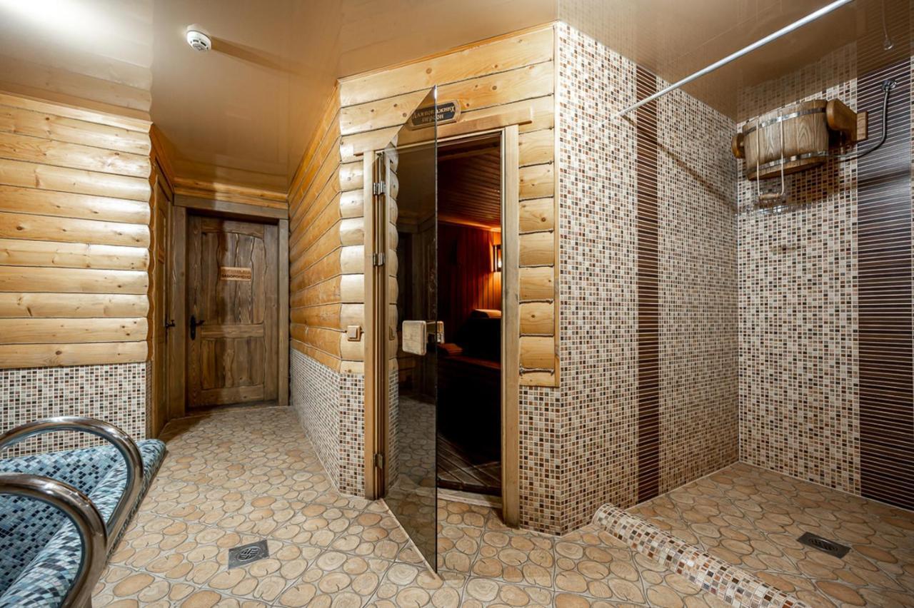 Tatariv Deluxe Hotel ภายนอก รูปภาพ
