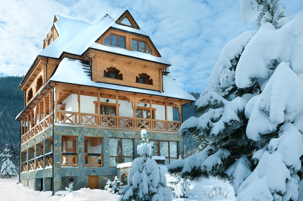 Tatariv Deluxe Hotel ภายนอก รูปภาพ